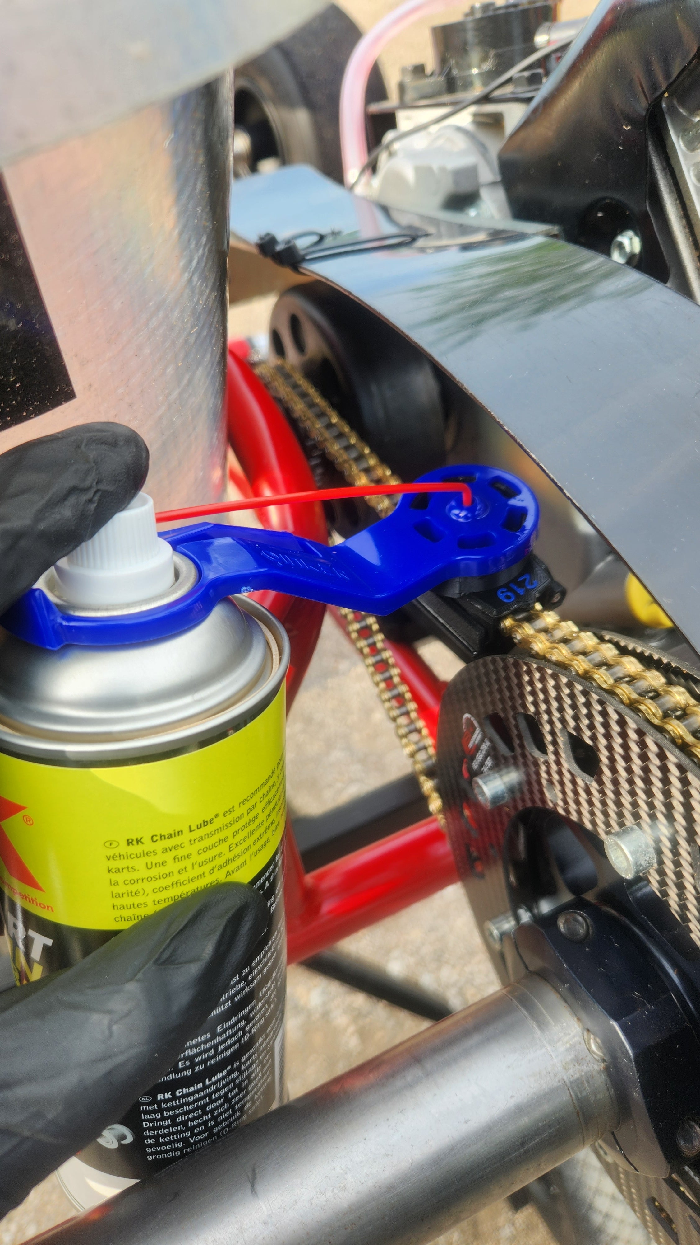 Oinker chain lube tool on go kart